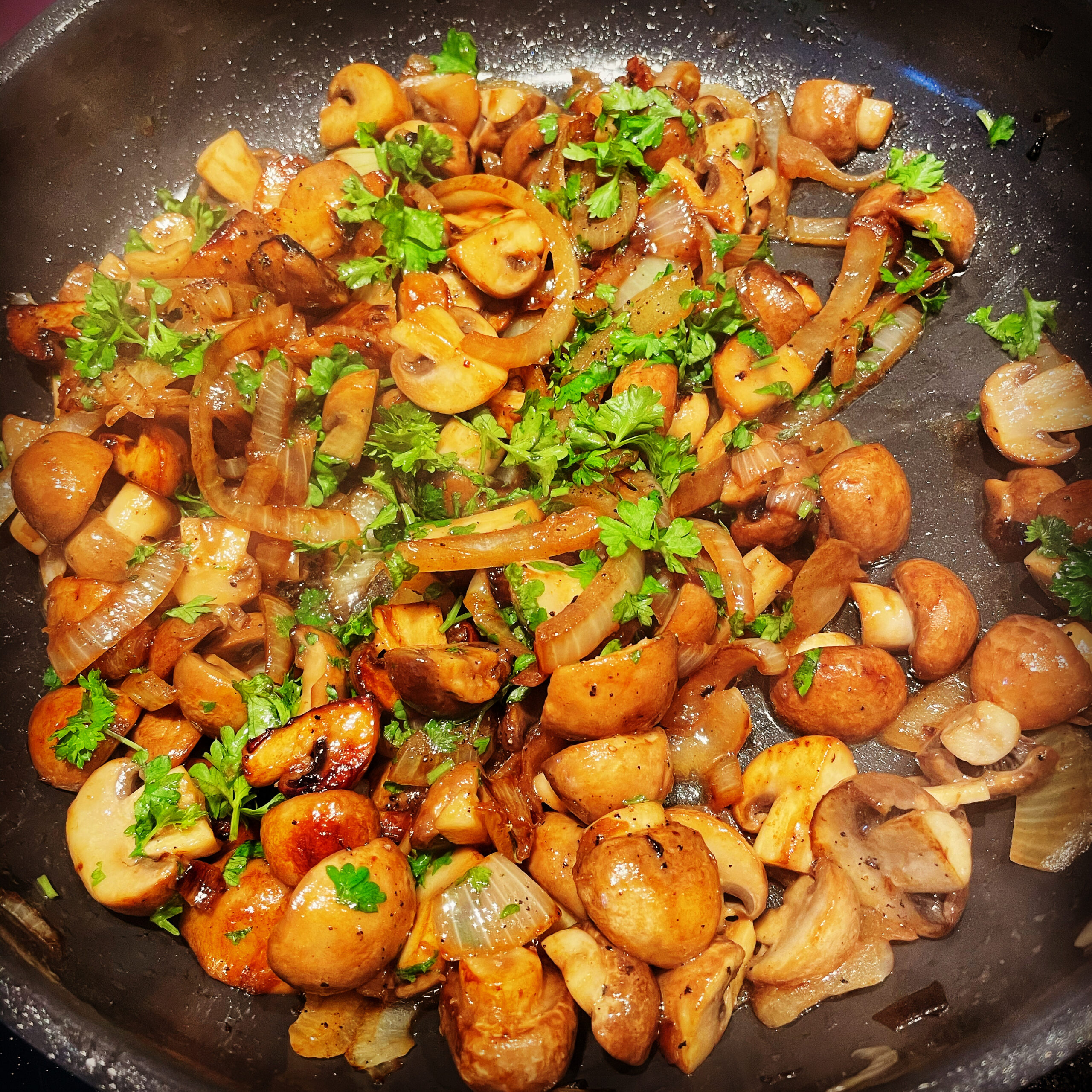 Zwiebel- Champignon- Pfanne